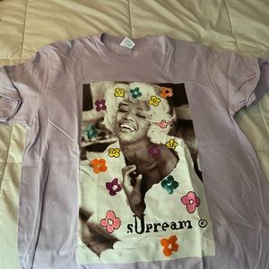 Supreme t shirt